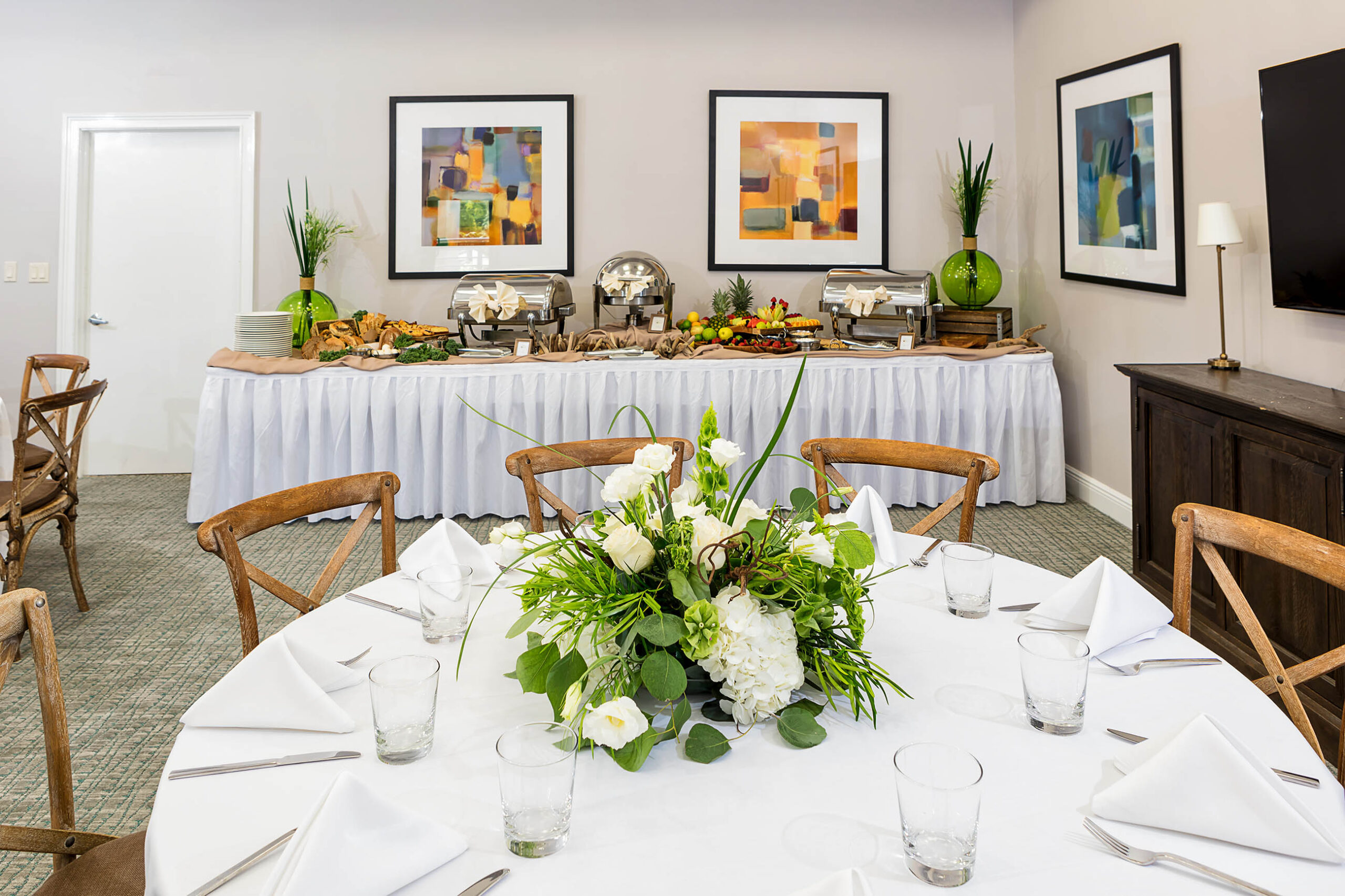 Palm Suite Private Room Farmer's Table